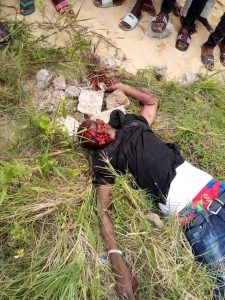 Mob kills 2 suspected robbers in Yenagoa [PHOTOS Viewers Discretion]