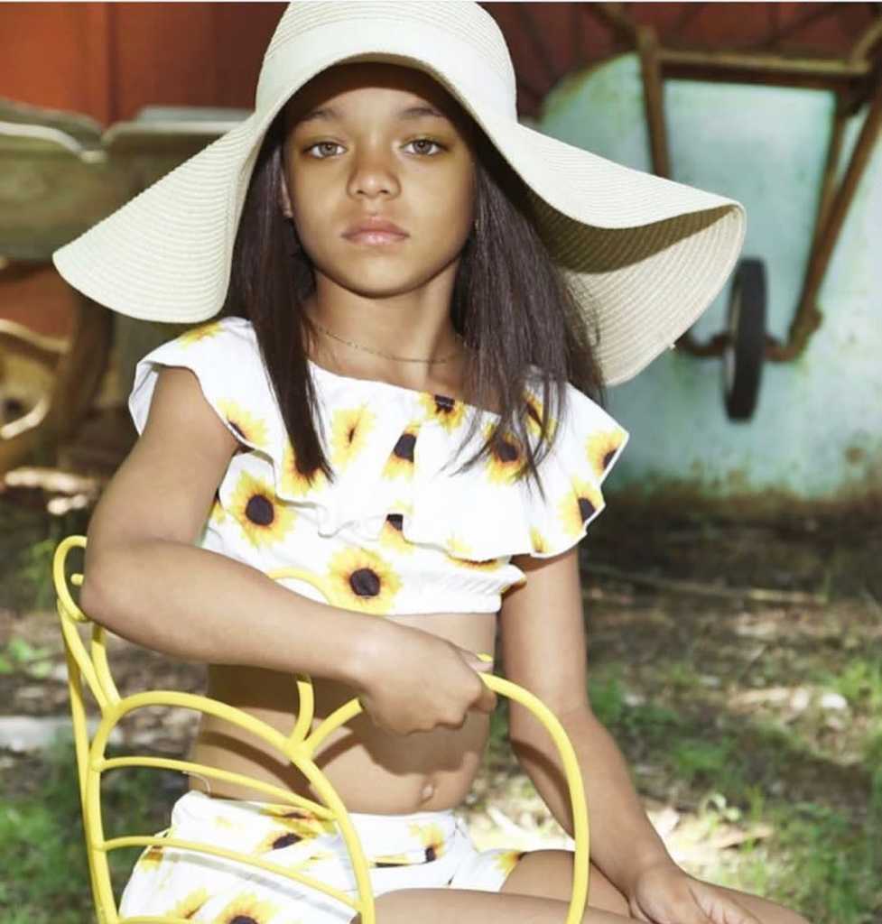 "Almost Drop My Phone" - Rihanna Says After Seeing A Little Girl Who Looks Exactly Like Her
