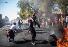 BREAKING: Armed South African Protesters Hit The Streets, Ask Foreigners To Leave