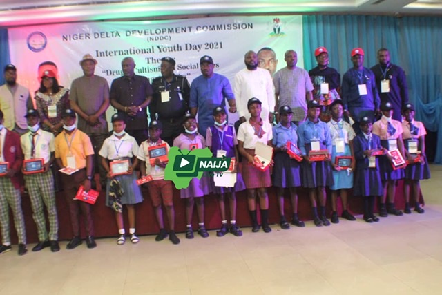 NDDC officials, facilitators and youths from various secondary schools at the 2021 International Youth Day event organised by NDDC in Calabar, Cross Rivers State