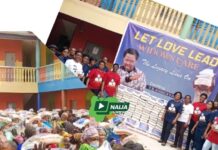 TB Joshua Disciples Give 250 Bags Of Rice, N1 Million To Widows In Lagos