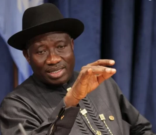 Ex-President Goodluck Jonathan’s convoy Involved In Road Accident, Taken To Abuja Hospital
