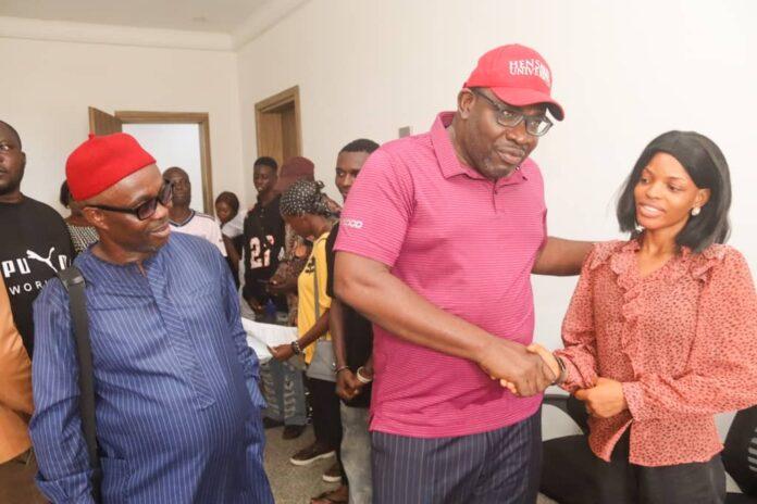 Chairman of Hensard University and Ex-Governor of Bayelsa, Senator Henry Seriake Dickson interacting some of the newly enrolled students at the school campus in Toru-Orua, Sagbama LGA, Bayelsa State