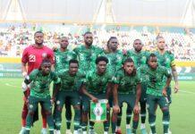 Drama as Super Eagles recite old national anthem before Benin clash